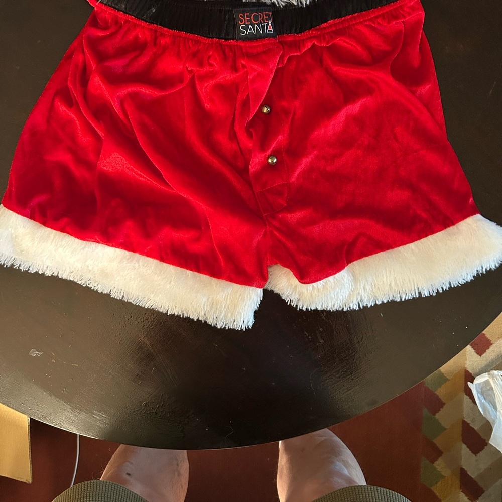 Red and white Santa Claus costume shorts - Picture 4 of 7